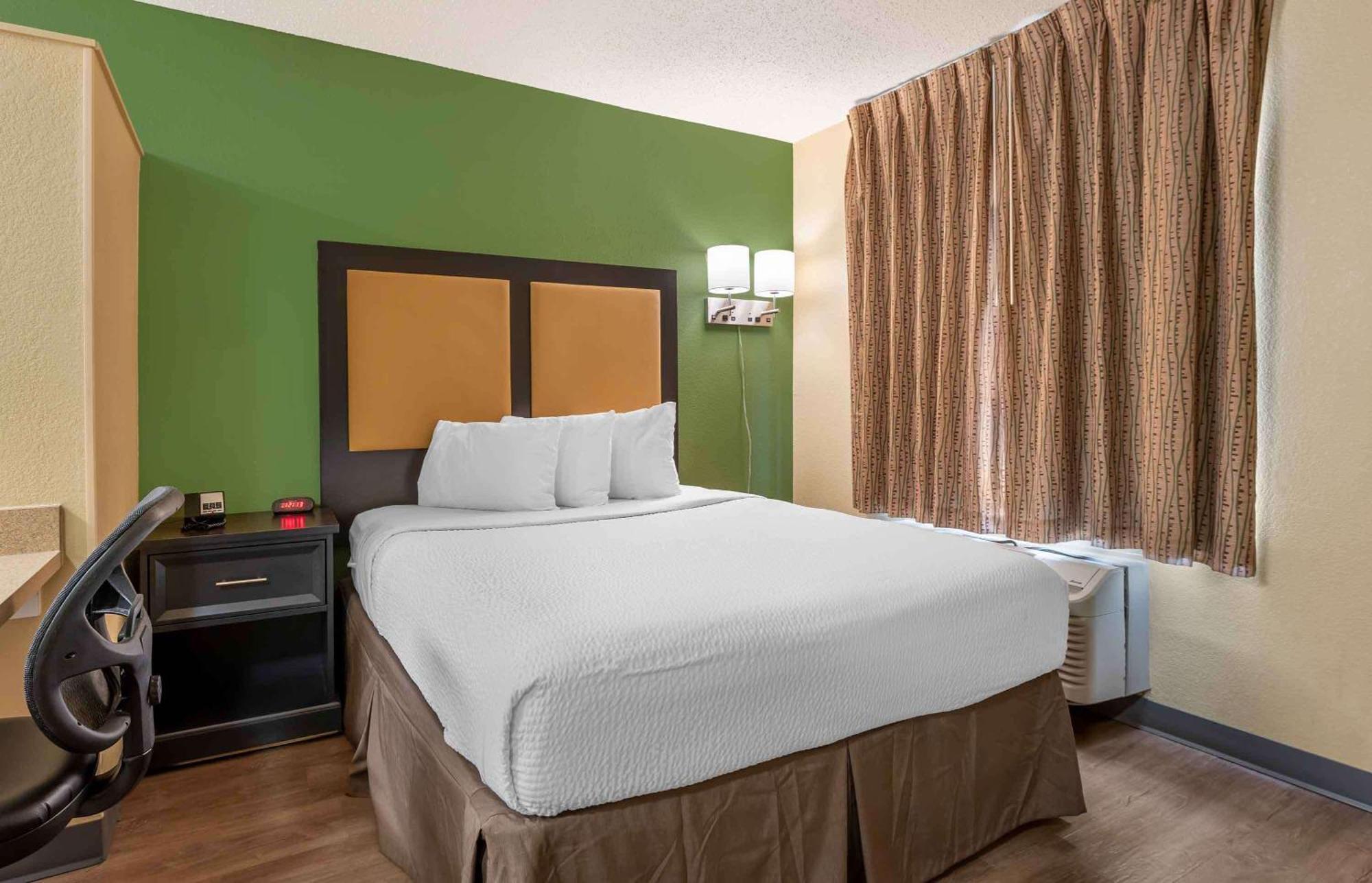 Extended Stay America Select Suites - Chicago - Downers Grove Exterior photo